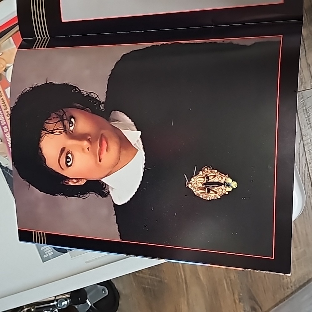 Michael Jackson 💥         💥Memorabilia Collection